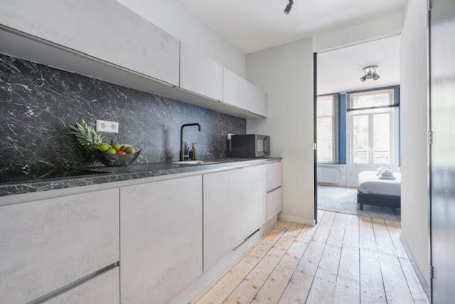 Resident Moose Bed & Breakfast Amsterdam Bagian luar foto