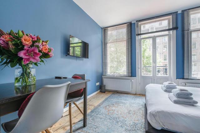 Resident Moose Bed & Breakfast Amsterdam Bagian luar foto